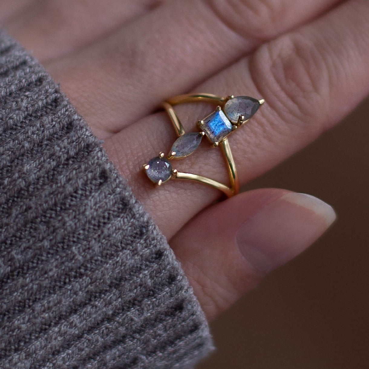 LAKSHMI LABRADORITE RING 