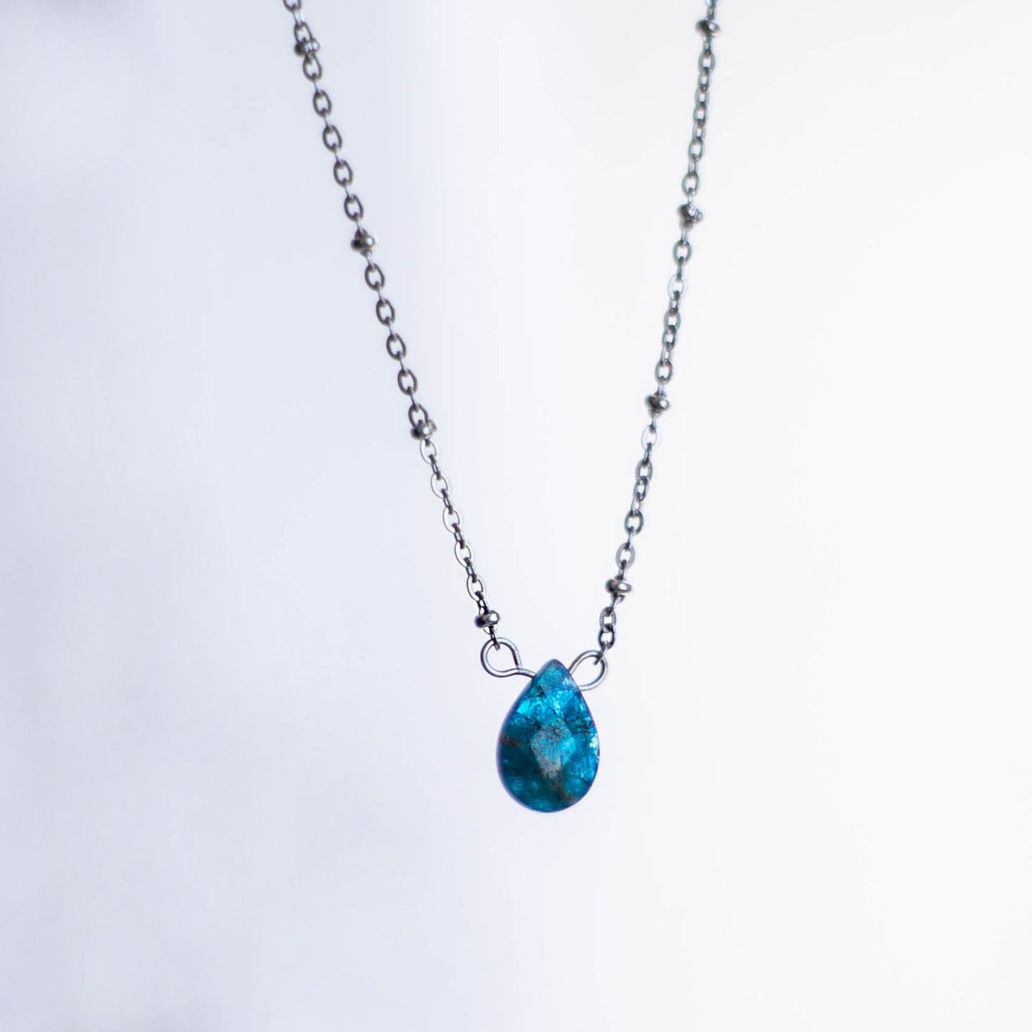 RAKSHA APATITE NECKLACE