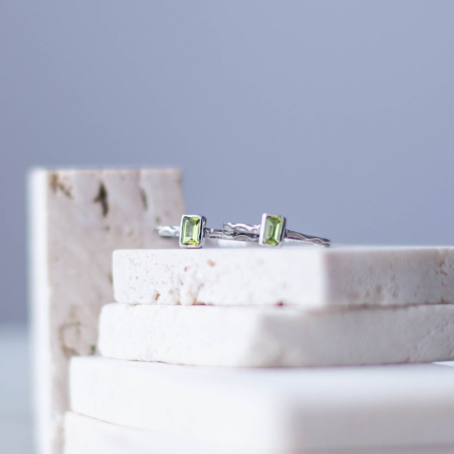 ANURA-PERIDOT-RING