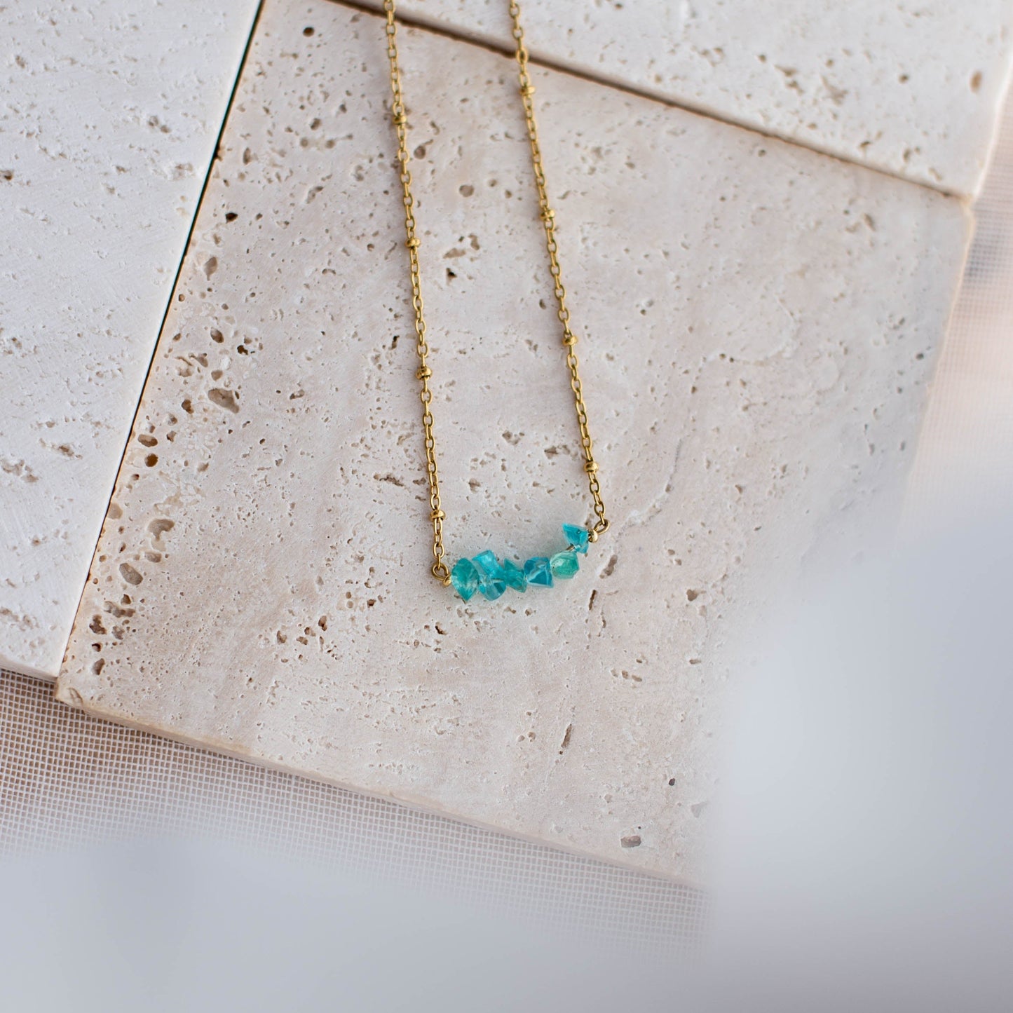 APATITE CHAIN ​​NECKLACE