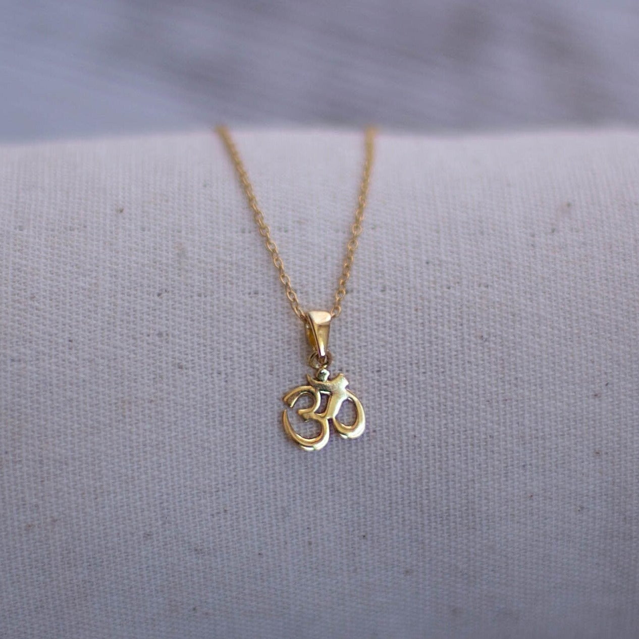 Tiny gold ohm necklace - Gold plated ohm pendant - om necklace gold plated - Yogi necklaces - Buddhist Charm Necklace - Ohm shanti